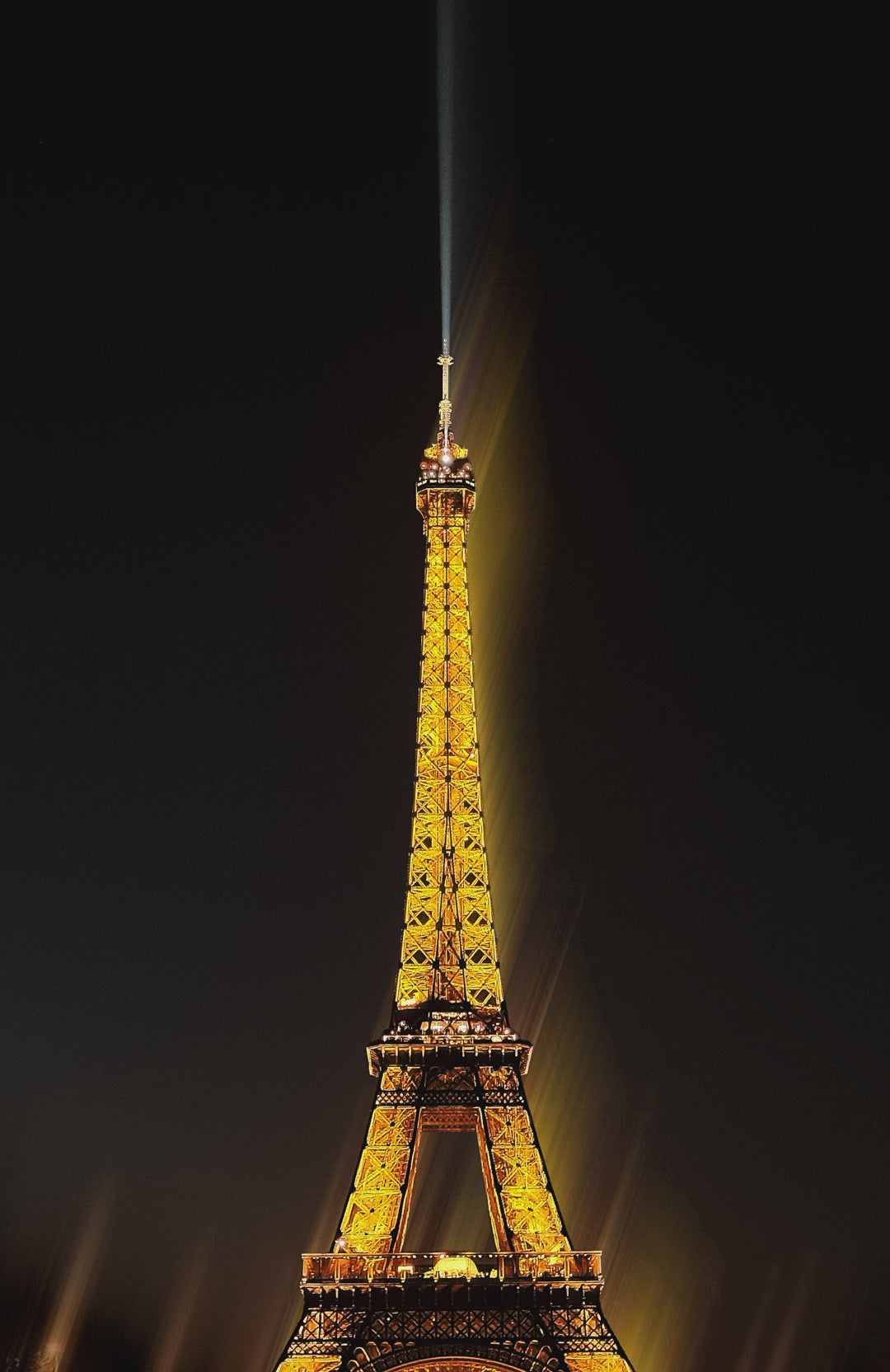 324 Metres (LE) — detail video